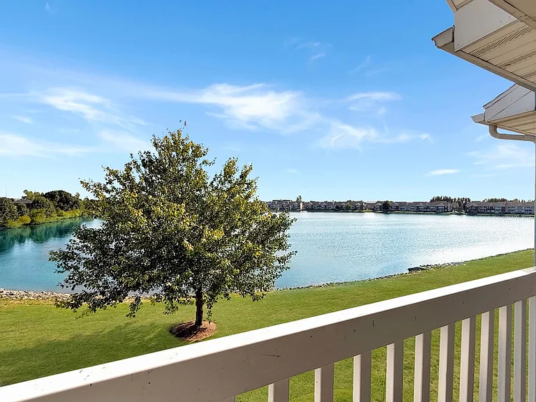 703 Beachfront Dr — Photo 22