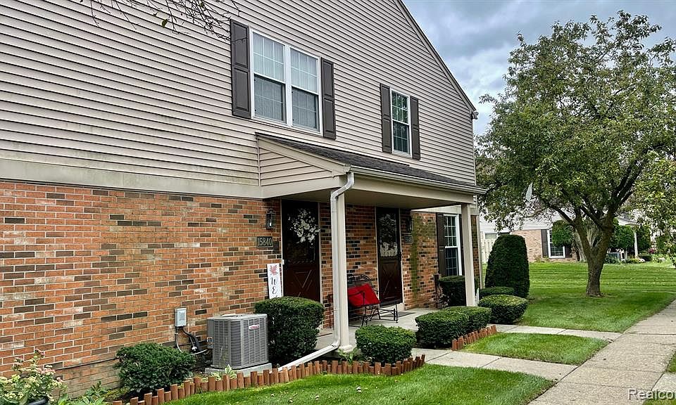1st image of 15846 Cambridge Dr