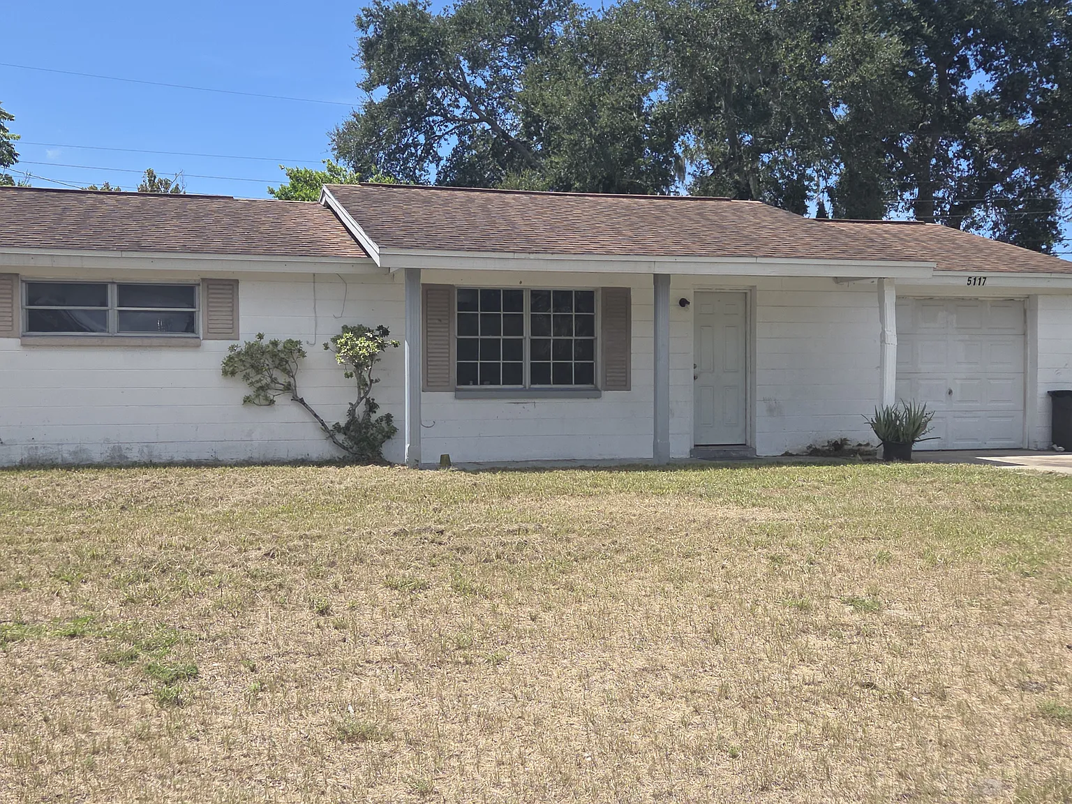 3 bed, 1.5 bath, 1052 sqft, $1,550 — Photo 3
