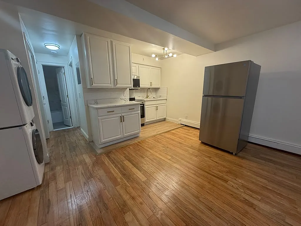 1 bed, $2,000 — Photo 2