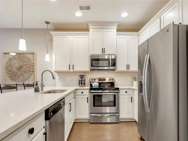 248 Lake Lily Dr #248 — Photo 2