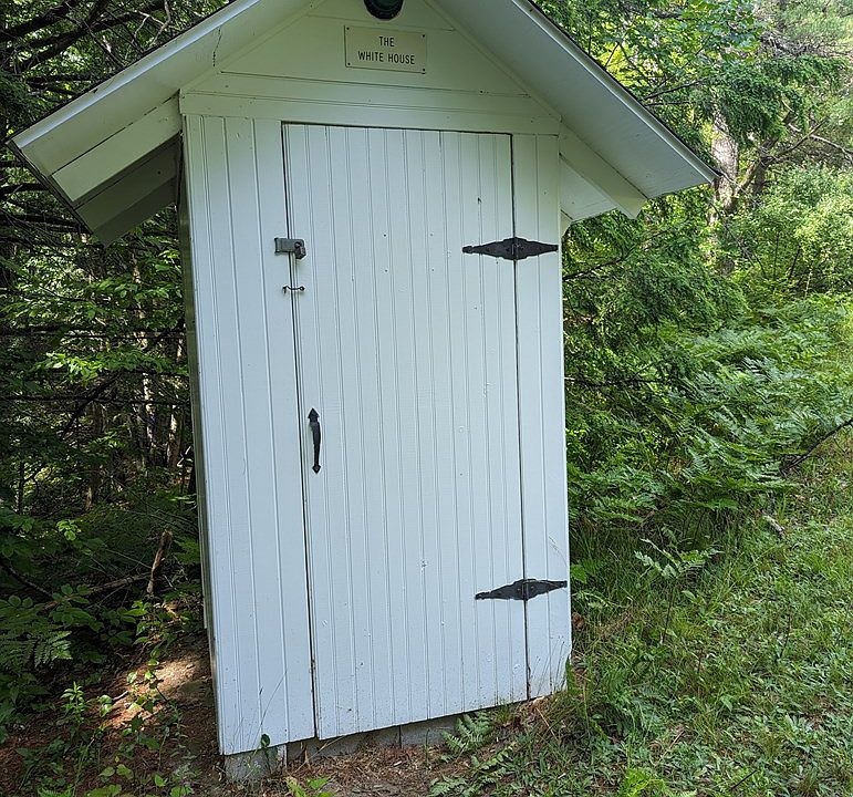 2nd image of 524 Bob Rd