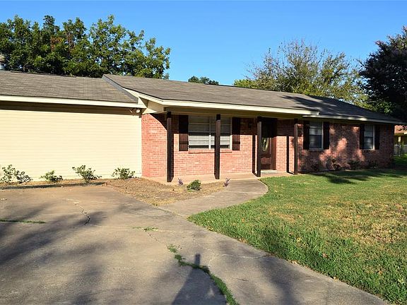 4th image of 3515 Kings Cir