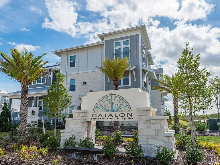 Catalon at Lago Mar I & II — Photo 14