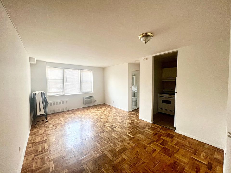 1st image of 675 McLean Ave Floor 1