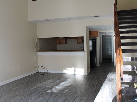 3rd image of 2151 Sandpiper St