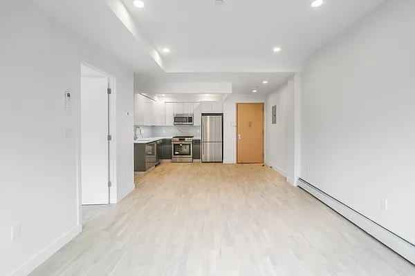 Rented by Bond New York | media 52