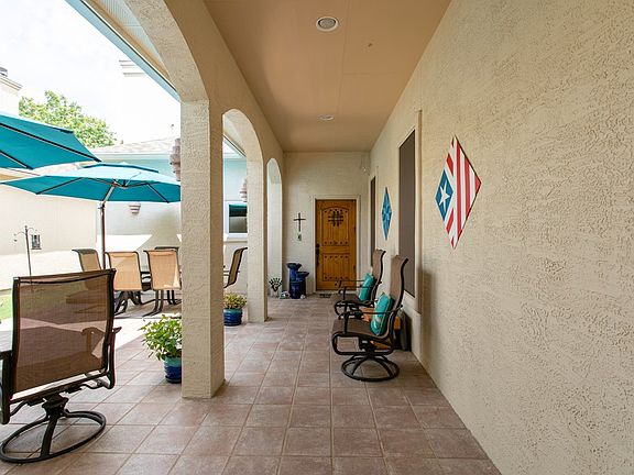 2nd image of 2741 Indian Wells Dr