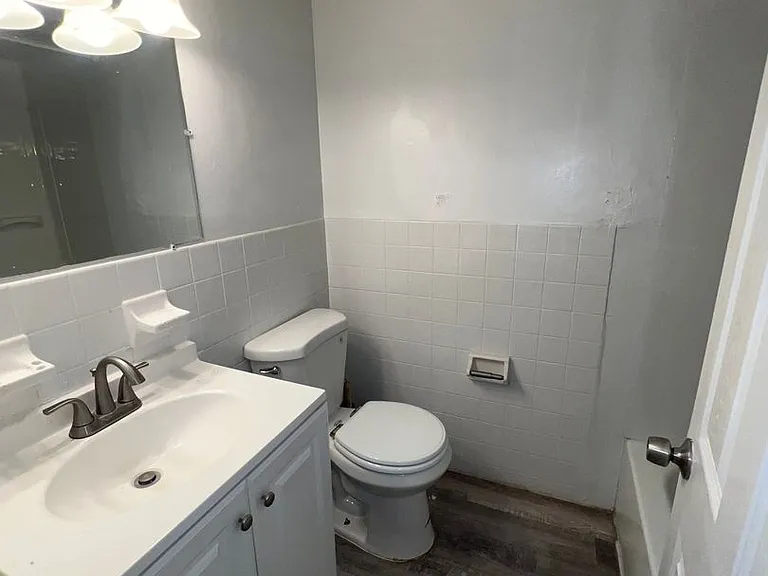 Ashland Apartments — Photo 5