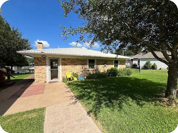 3rd image of 227 Scenic Rd