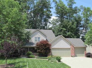 2116 Blue Harbor Dr, Fort Wayne, IN