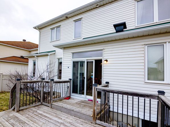 120 Tapestry Dr, Ottawa, ON K2J 0H3