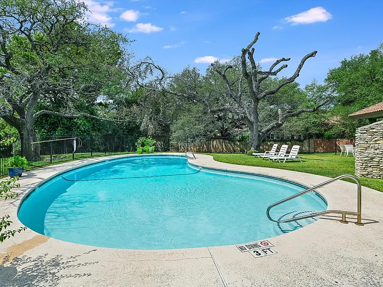 11125 Pinehurst Dr #C — Photo 22