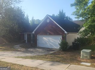 844 Langley View Ct, Loganville, GA 30052