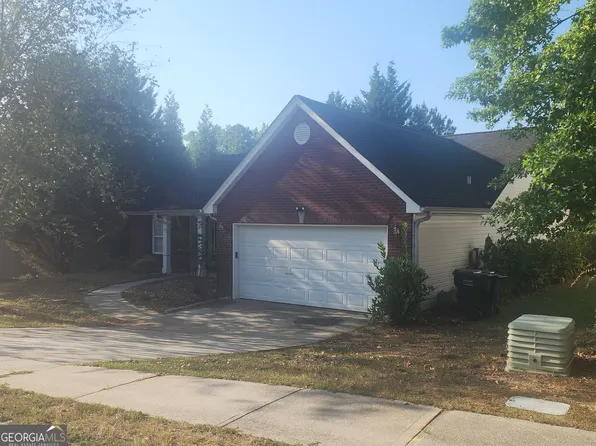 844 Langley View Ct, Loganville, GA 30052