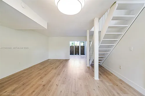9023 NE 4th Avenue Rd #9023 Photo 1
