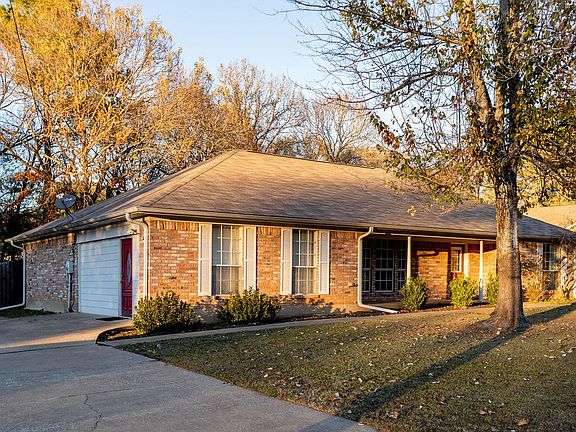 3rd image of 2107 Willowbrook Way