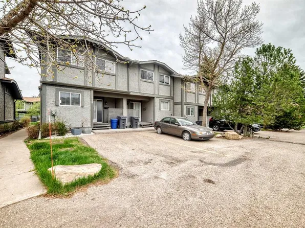 7172 W Coach Hill Rd SW #144, Calgary, AB T3H 1C8