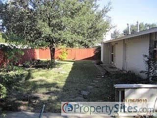2nd image of 812 Edgefield Dr