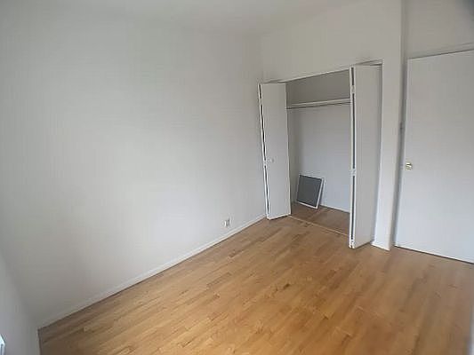 5th image of 200 W 82nd St APT 4E