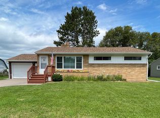 1007 E 8th Ave, Sault Sainte Marie, MI 49783