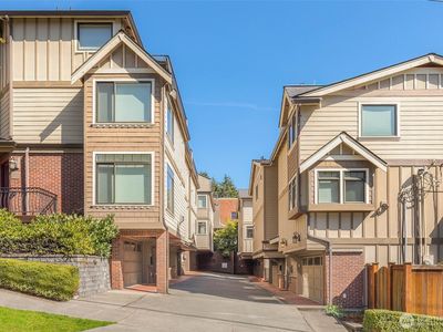 924 2nd Avenue W, Seattle, WA, 98119
