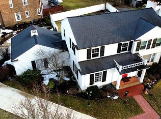 22732 Rye Rd, Shaker Heights, OH 44122