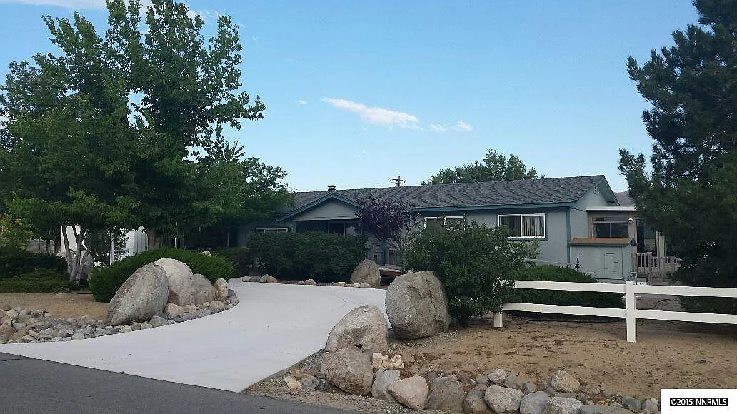 170 W Coyote Dr photo 1