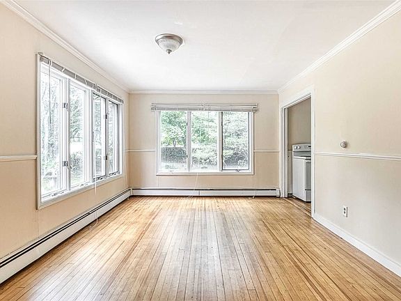 5th image of 64 Brookfield Ave