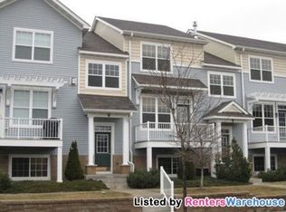 1667 Village Trl E UNIT 2, Maplewood, MN 55109