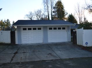 4310 Island Crest Way, Mercer Island, WA 98040