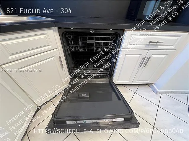 821 Euclid Ave #304 — Photo 18