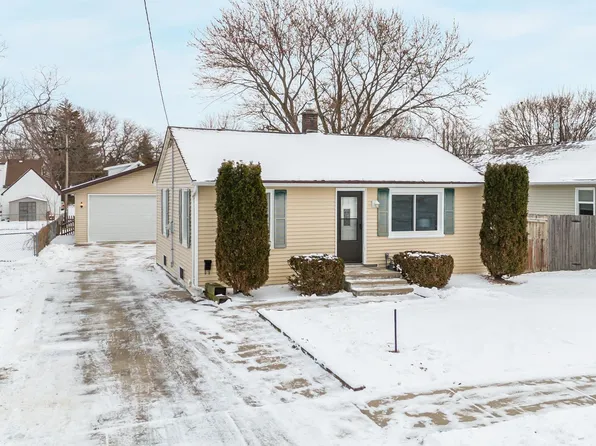 1852 McCurdy St, Oshkosh, WI 54902