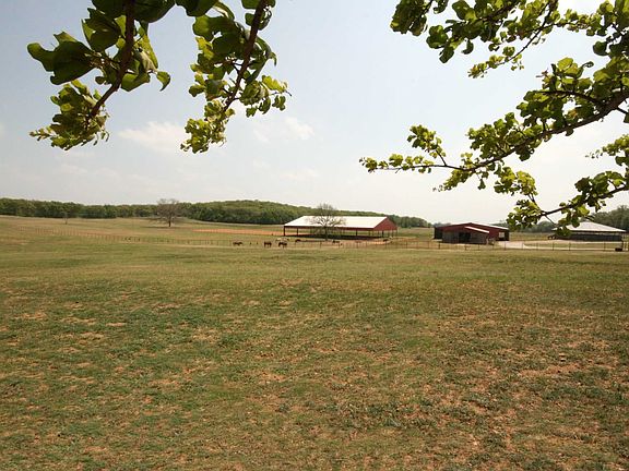 HORSE FACILITIES & PASTURES