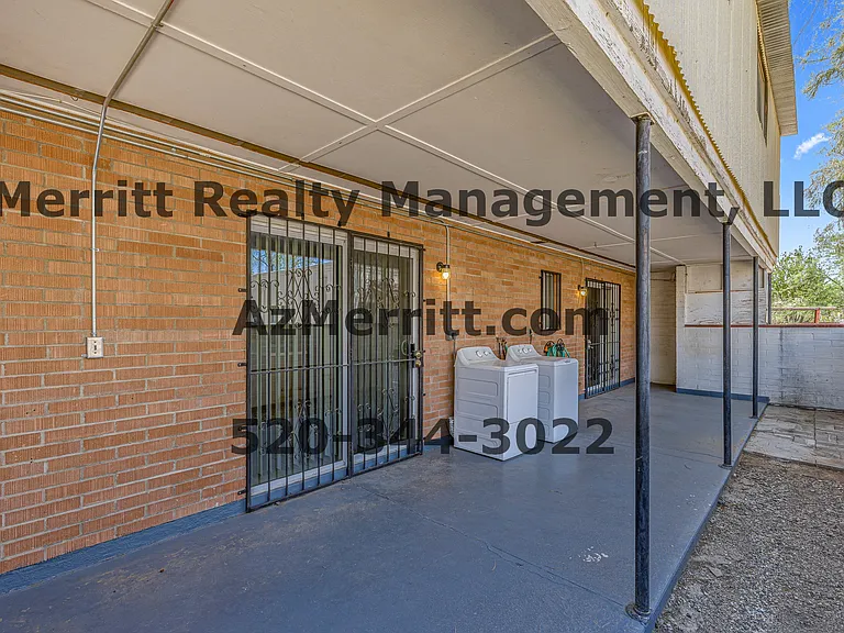 3679 E Bermuda Ave — Photo 24