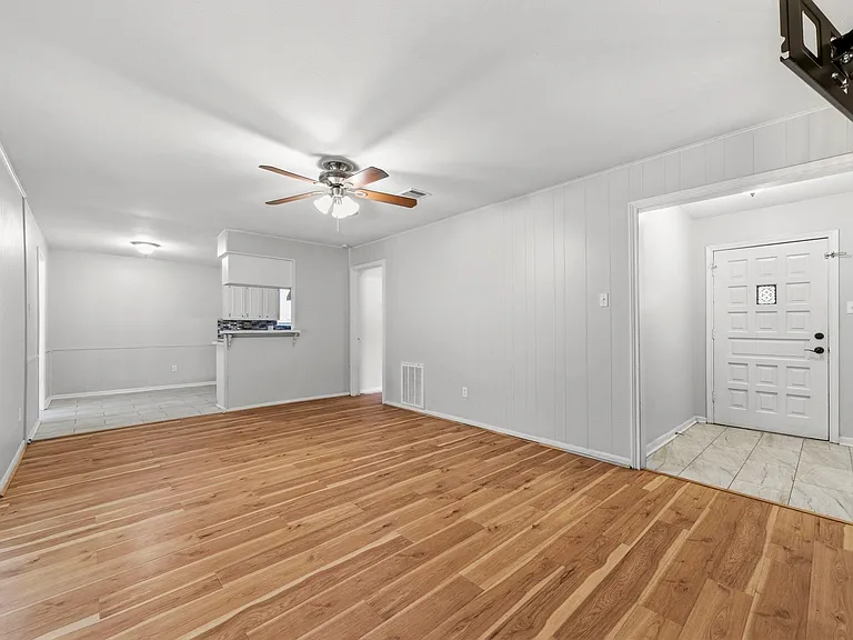 3507 Lake Ridge Bnd — Photo 6