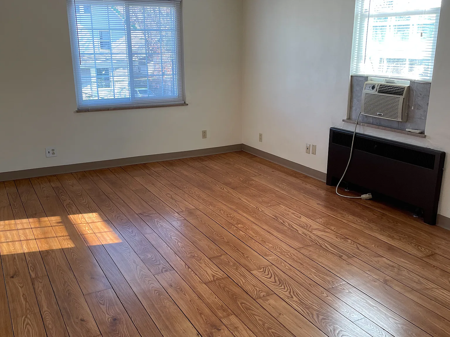 1 bed, 750 sqft, $1,000 — Photo 4