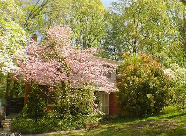 1st image of 2904 Robin Hood Ct