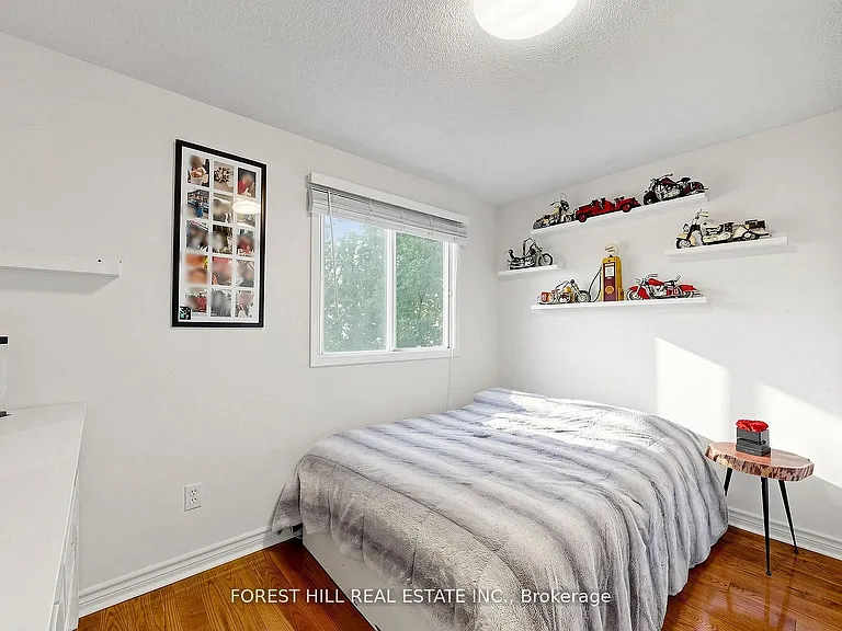 44 Lund St N #MAIN SECOND — Photo 24