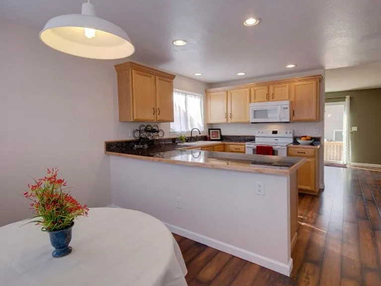 521 Kim Dr — Photo 6