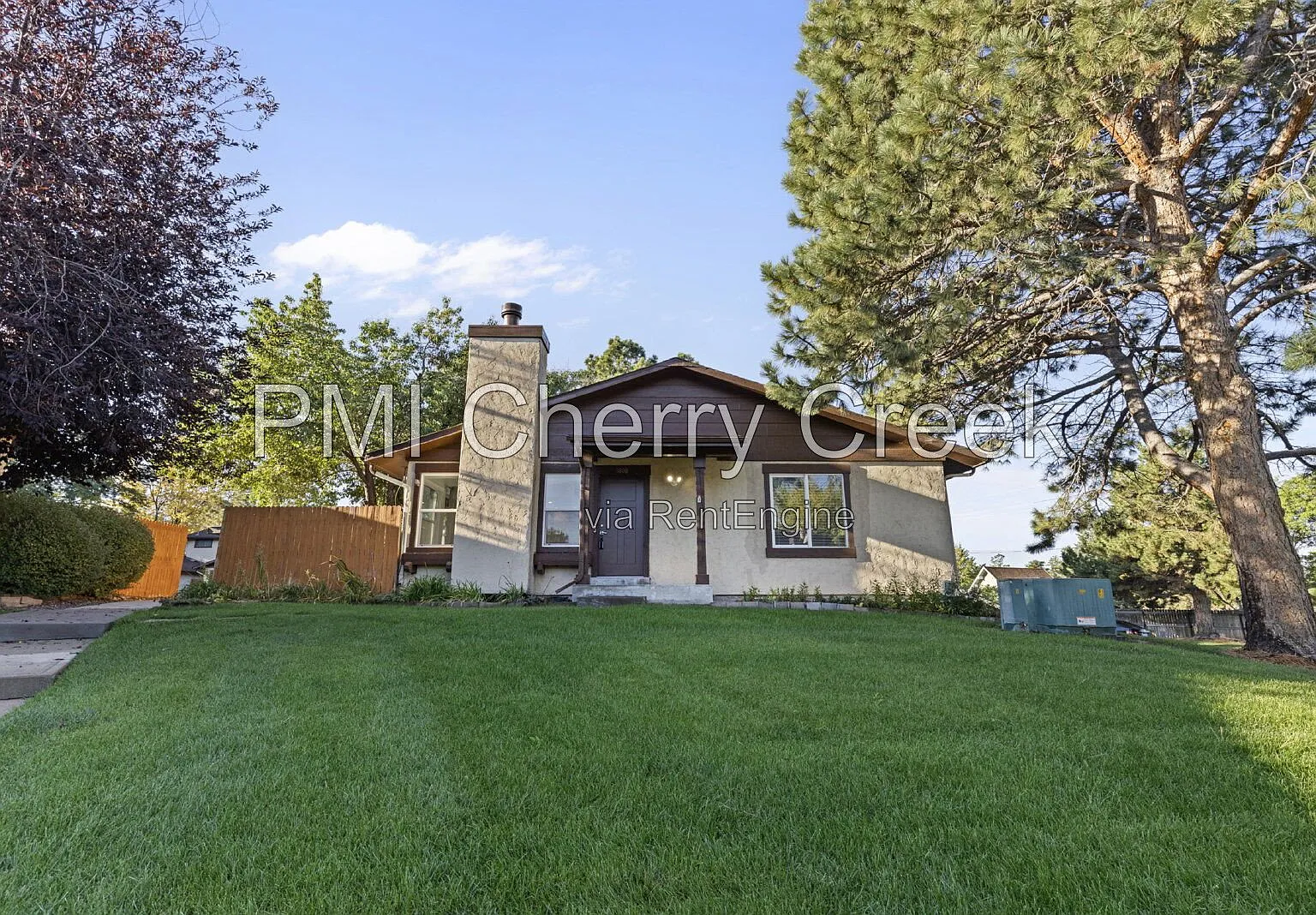 3 bed, 2.0 bath, 1825 sqft, $2,450 — Photo 1