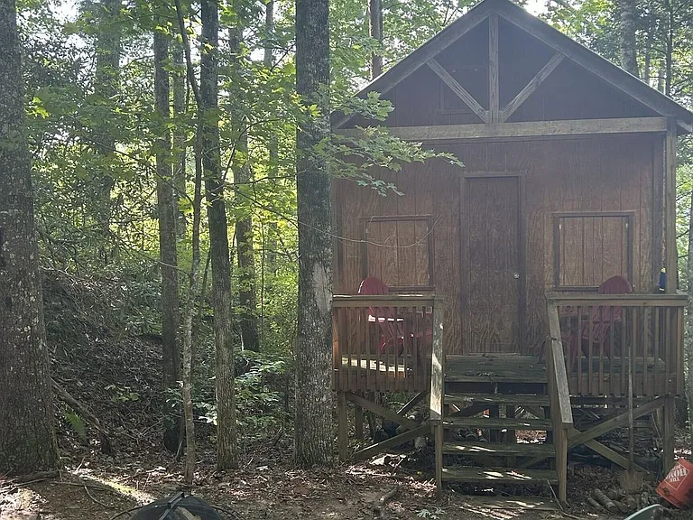 100 Corinth Ln — Photo 30