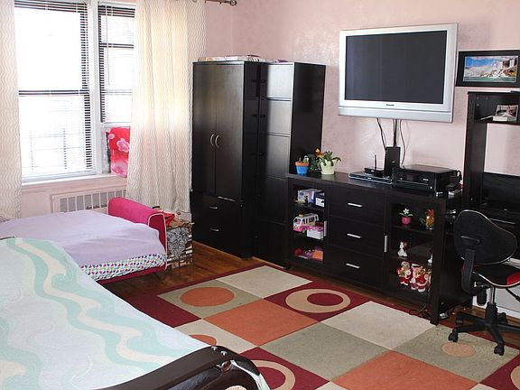 5th image of 26 Cass Pl APT 5D