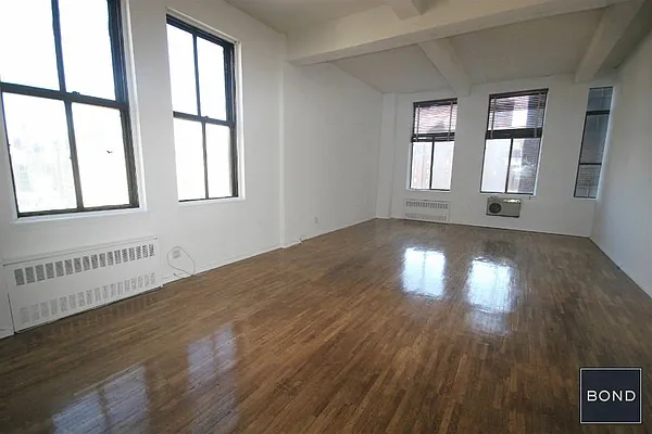 Rented by Bond New York | media 18