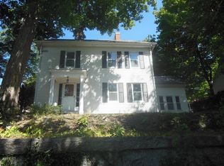 14 Arlington St, Fitchburg, MA 01420