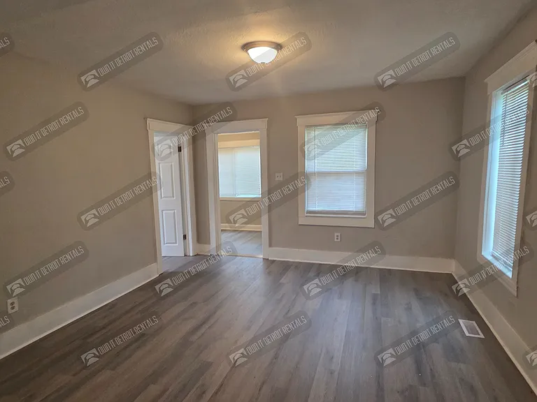 7210 Rivard Ave — Photo 13