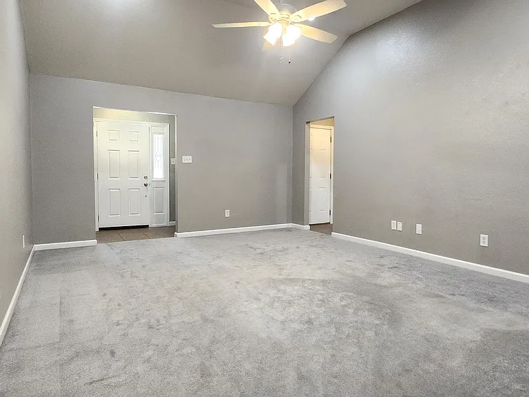 1608 Hunt St — Photo 12