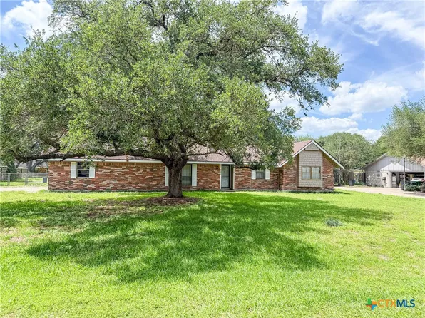 301 Simpson Rd, Victoria, TX 77904