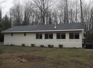 991 Miller Rd, Alanson, MI 49706