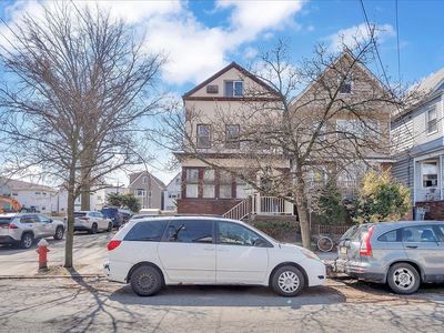 84-86 W 52nd St, Bayonne, NJ, 07002